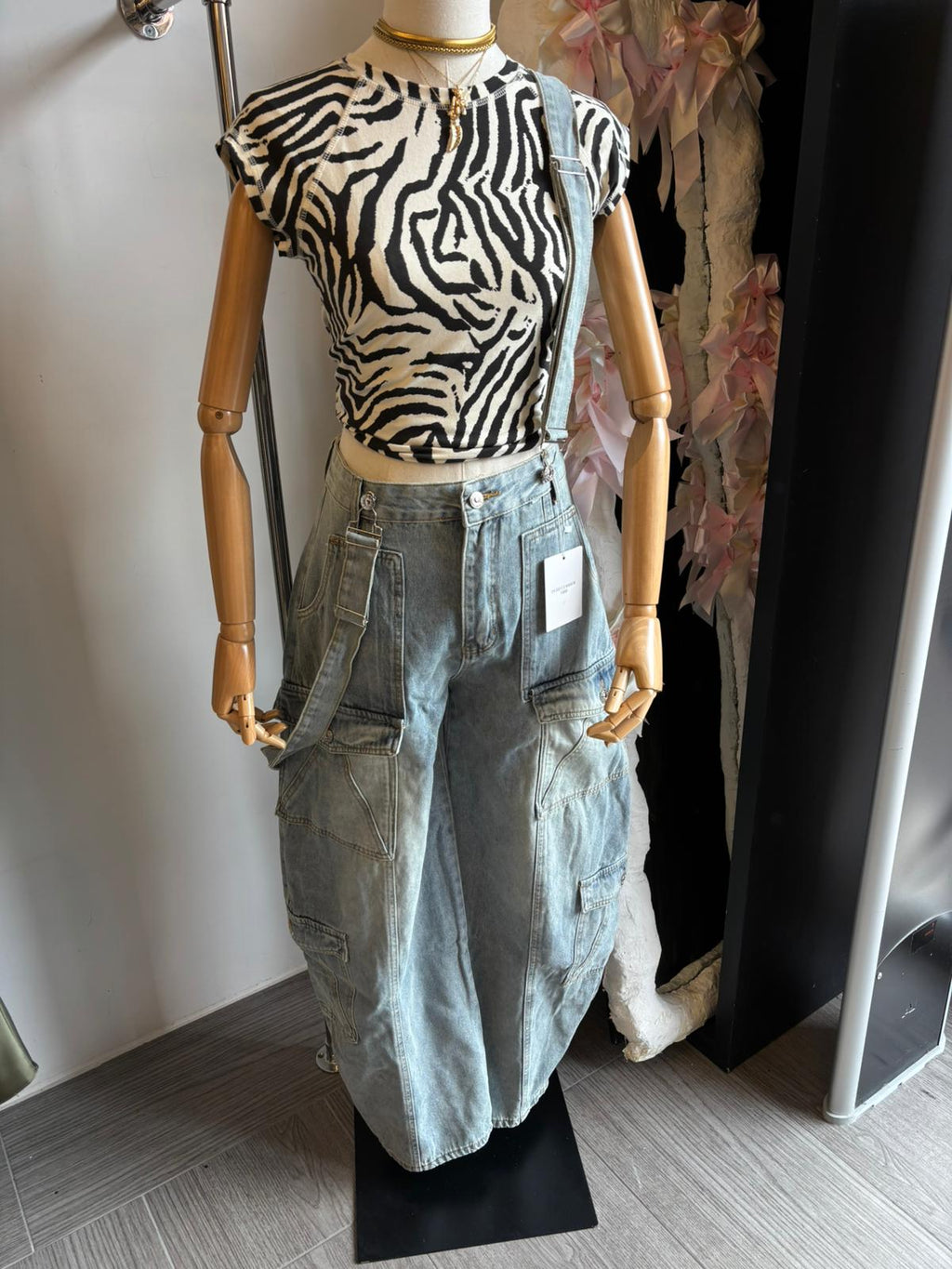 Salopette in jeans con tasconi