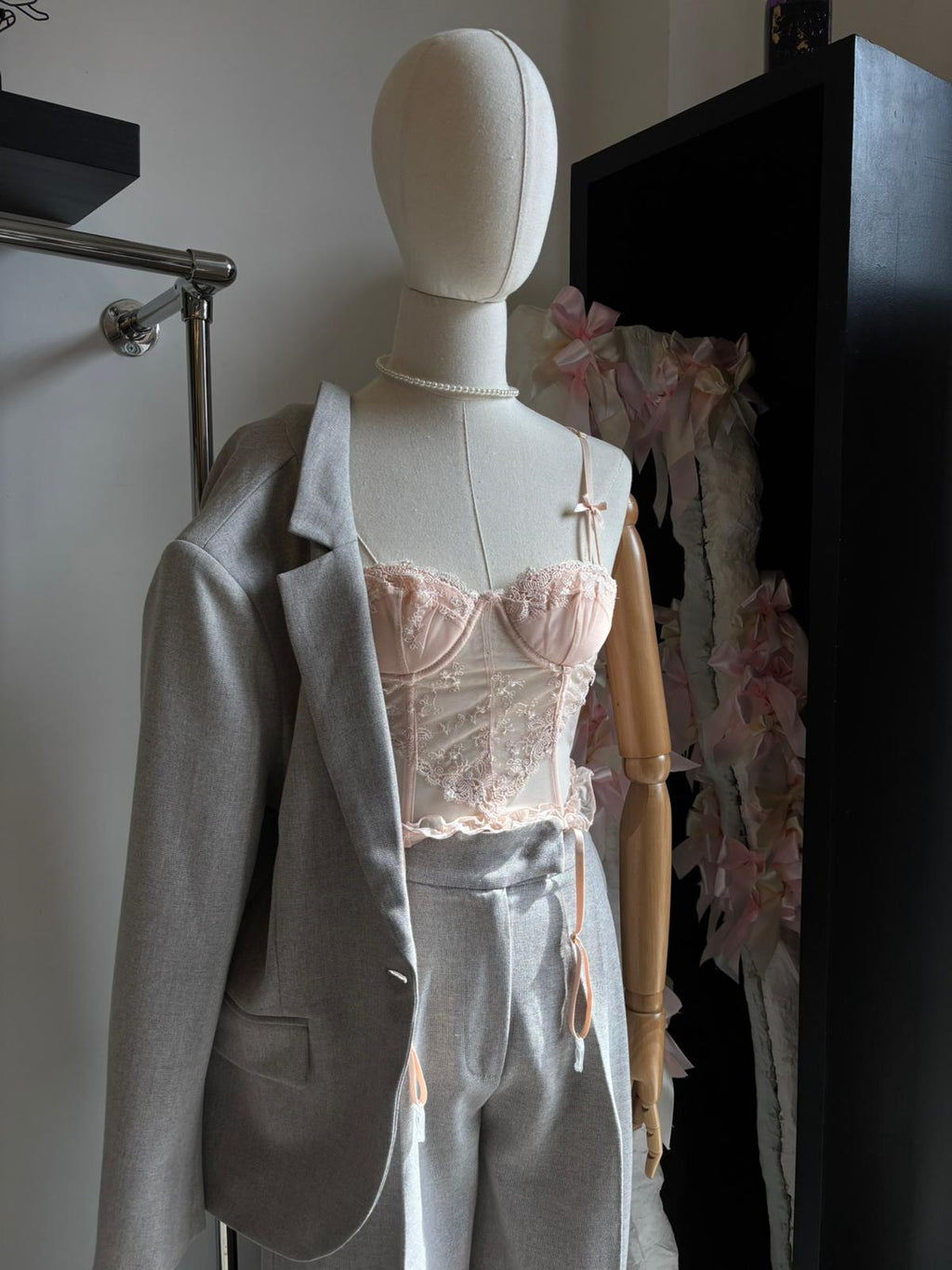 Tailleur giacca e pantalone palazzo